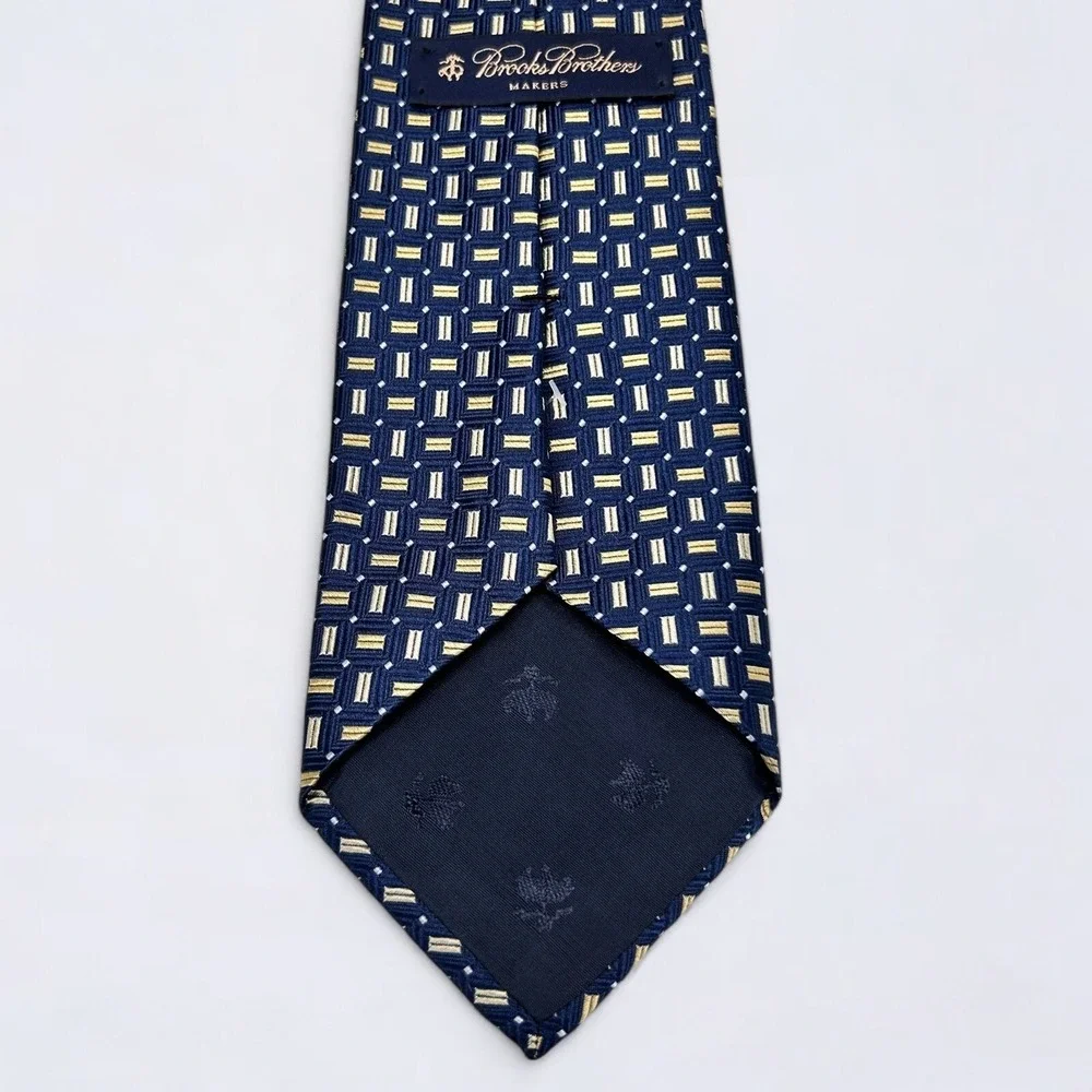 Brooks Brothers Necktie Adult Navy Blue Gold Geometric Silk Woven In Italy USA